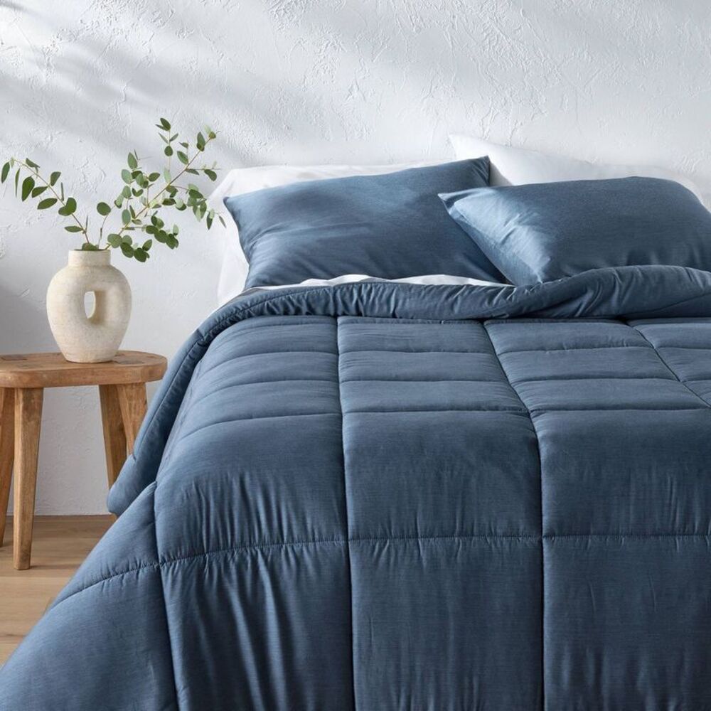 Open Box - Casaluna - Full/Queen Rayon from Bamboo Comforter Set Dark Mi Blue